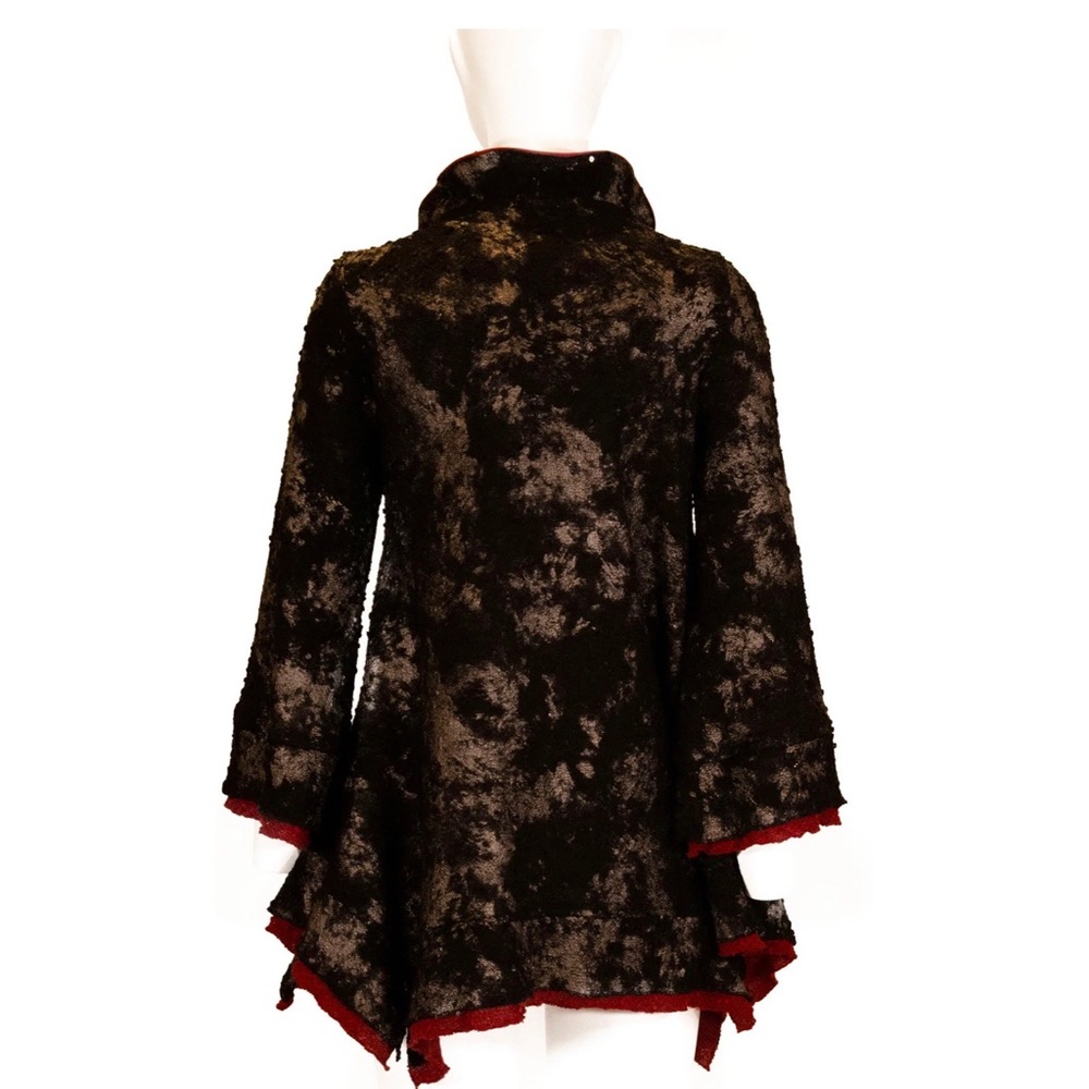 La Rose Rouge Black and silver top w/wire rose & collar.-Haute Couture L… - Picture 3 of 14